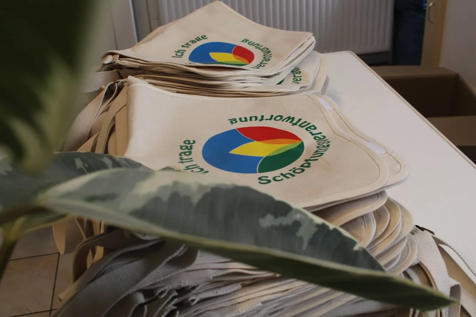 Digitaltransfer T-Shirts Beispiel — Diözese Graz-Seckau Taschen Vollfarbe