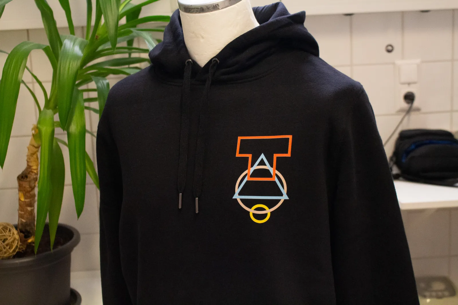 Theater am Ortweinplatz, TaO - Hoodies — Bild 1