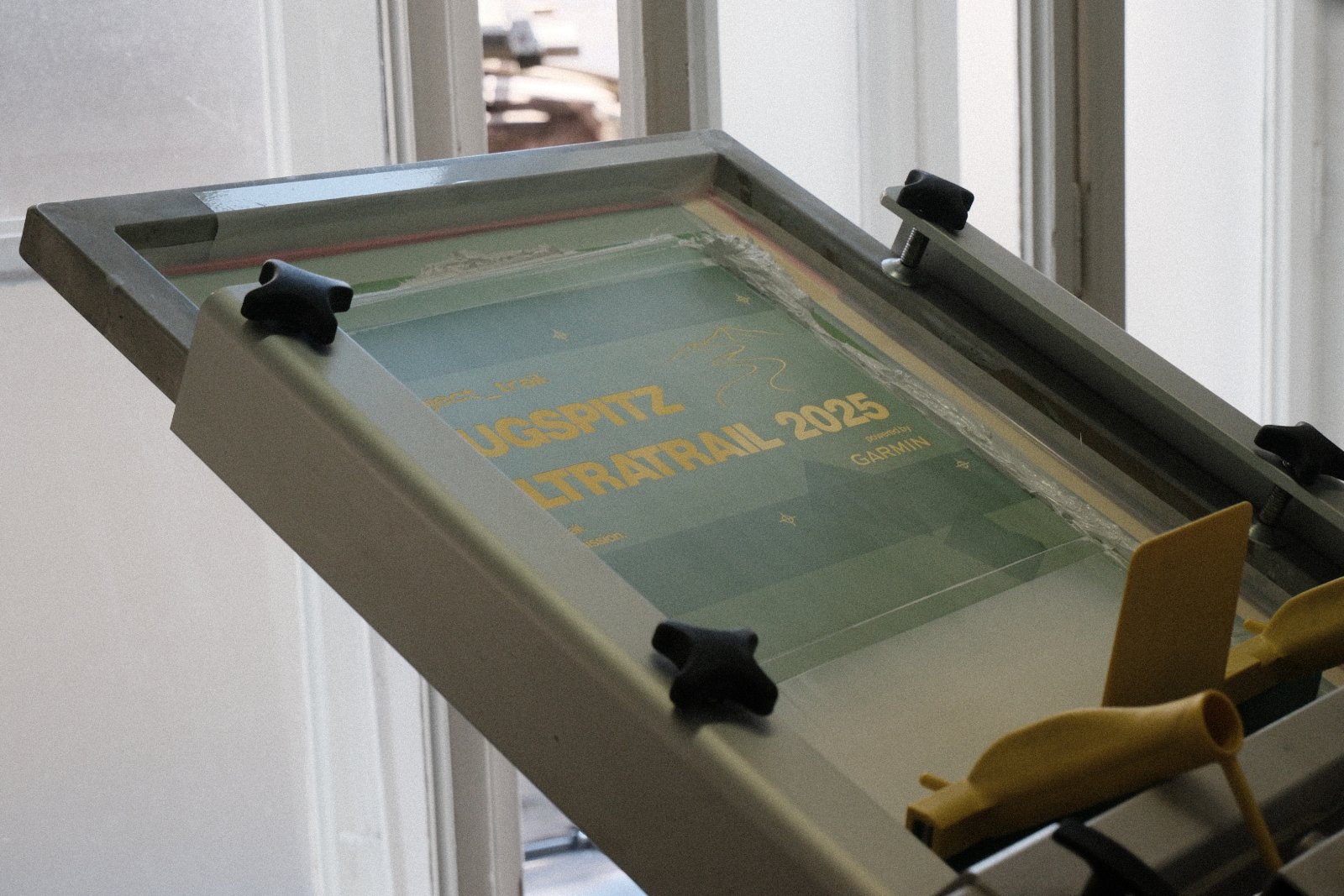 Großer Backprint „Zugspitz Ultratrail 2025 powered by Garmin